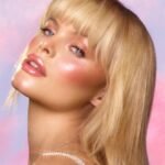⁦Pillow Talk Beautifying Lip And Cheek Secrets⁩ – תמונה ⁦2⁩