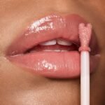 ⁦Pillow Talk Beautifying Lip And Cheek Secrets⁩ – תמונה ⁦4⁩